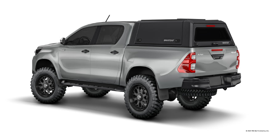 Aventura con estilo: Toyota Hilux Revo Gris Oscuro con Hardtop RSI SMARTCAP EVOa Negro