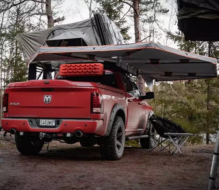 Dodge Ram en modo vivac y acampada