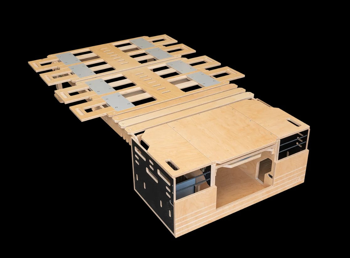 Caja de madera con base desplegable