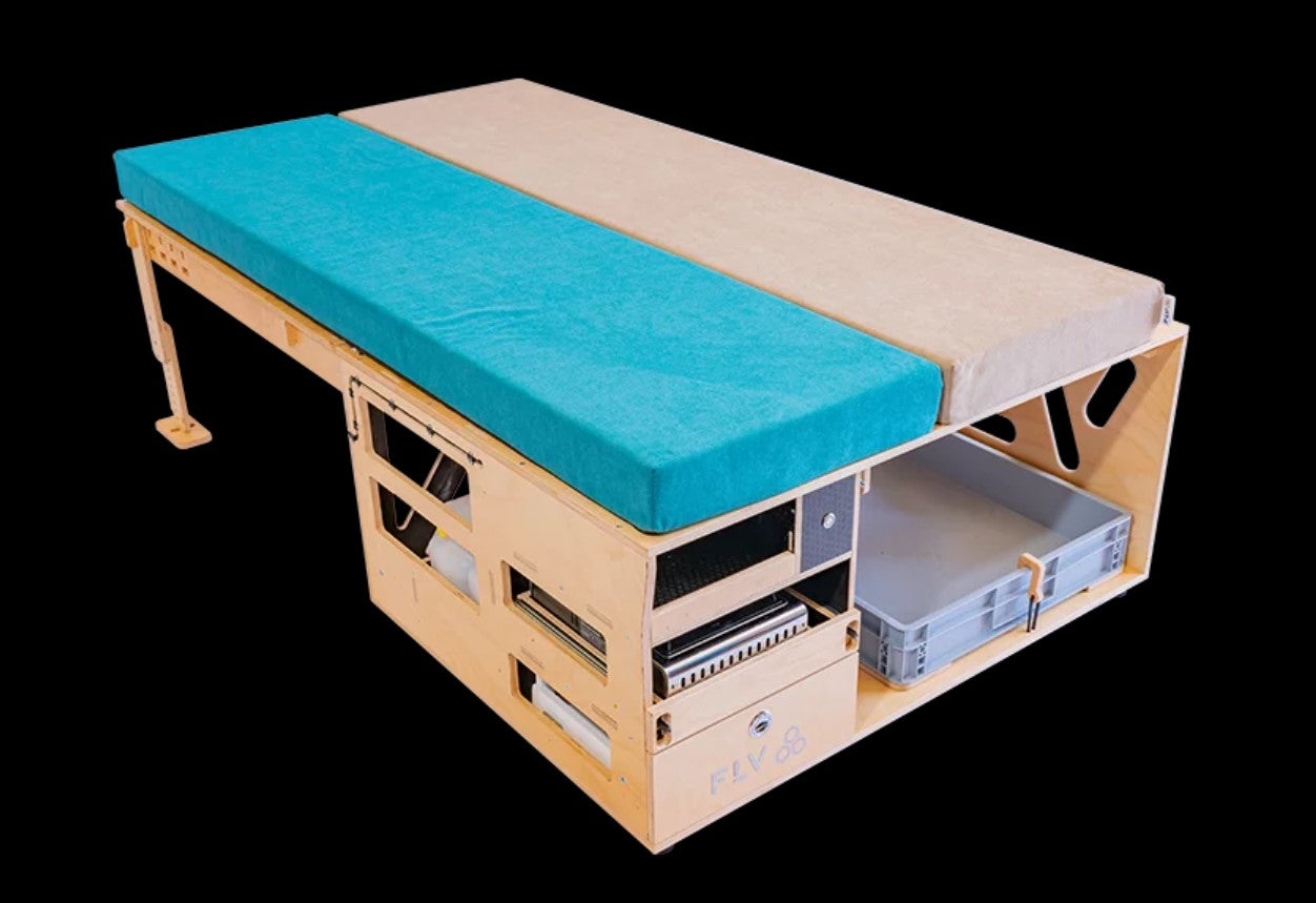 caja de madera con colchón doble