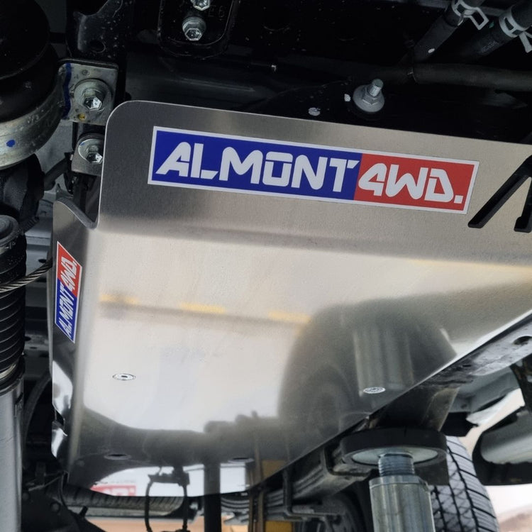 Protección Gris aluminio Depósito de combustible bajo el vehículo