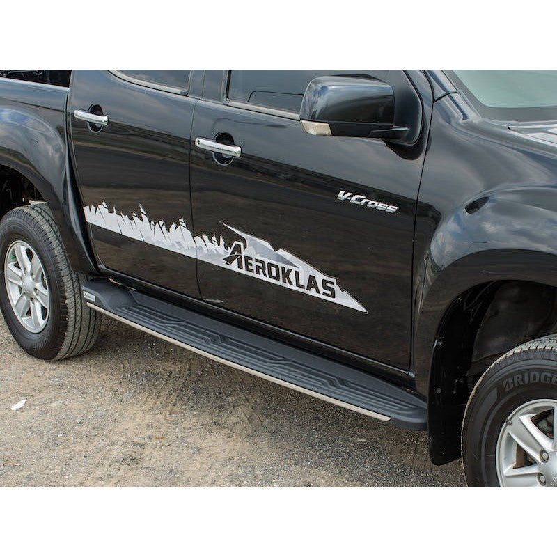 Estribos anchos Aeroklas para Toyota Hilux Revo 2015+ doble cabina