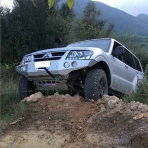 Protección motor delantero/alto - Mitsubishi Pajero 2007+