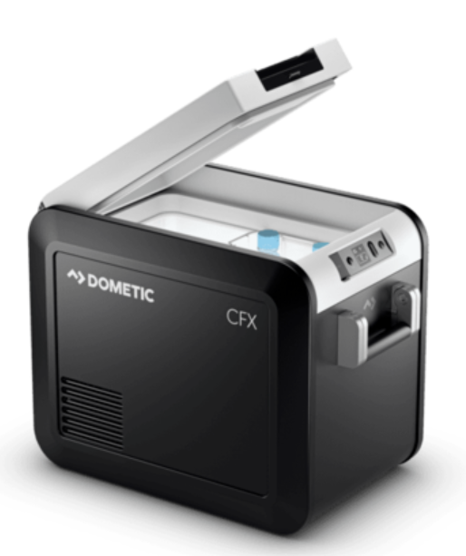 Nevera Dometic CFX con fondo blanco