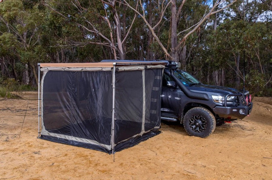 Extensión Toldo ARB cerrada con pantallas